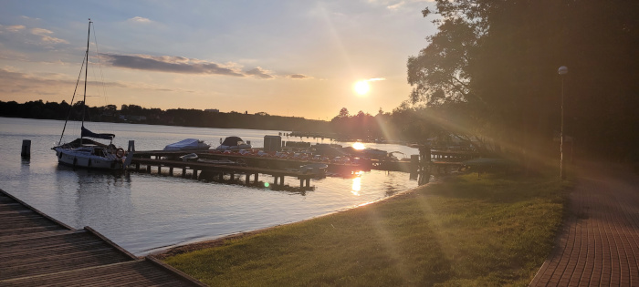 Zachód słońca - wodok z promenady przy Hotelu
